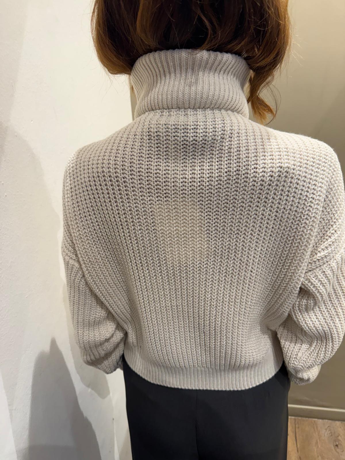 Pullover a Coste con Collo Alto e Zip