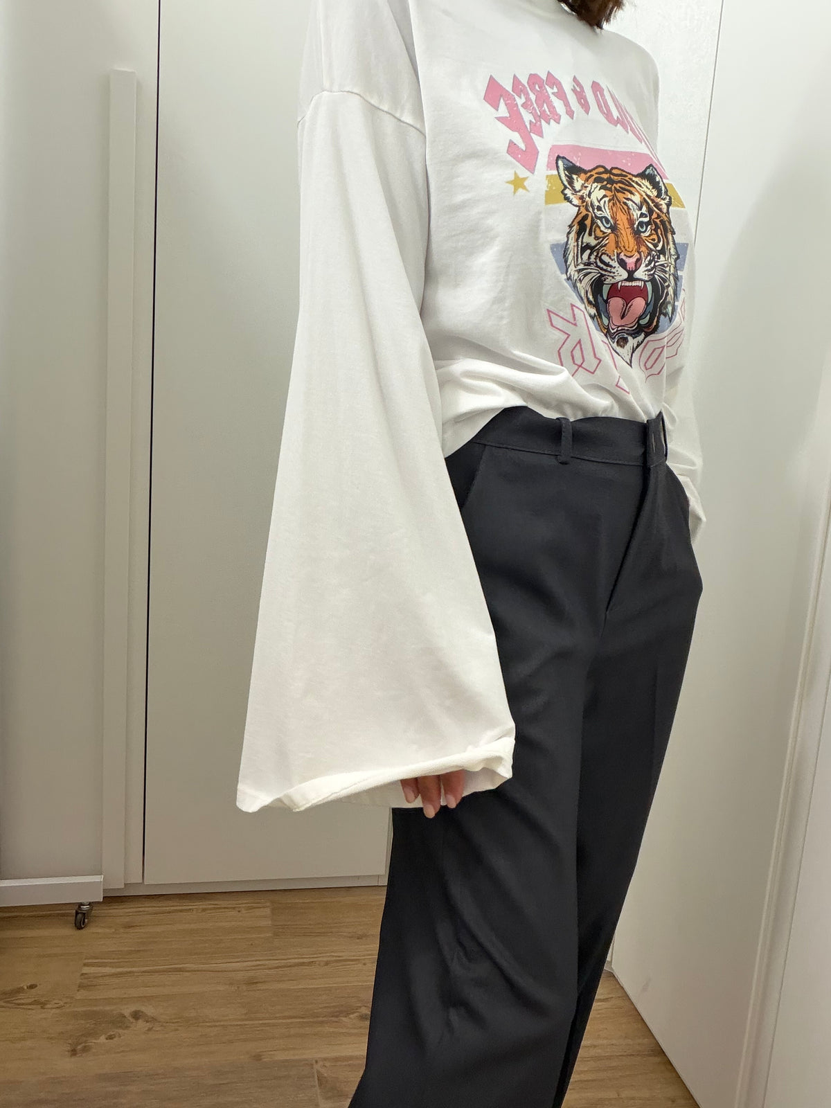 T-shirt a Manica Calla con Stampa Tigre